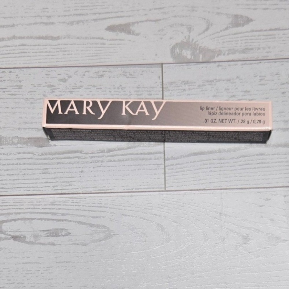 Mary Kay Lip Liner Neutral 048445 Retractable Pencil with Sharpener 0.01 oz NEW